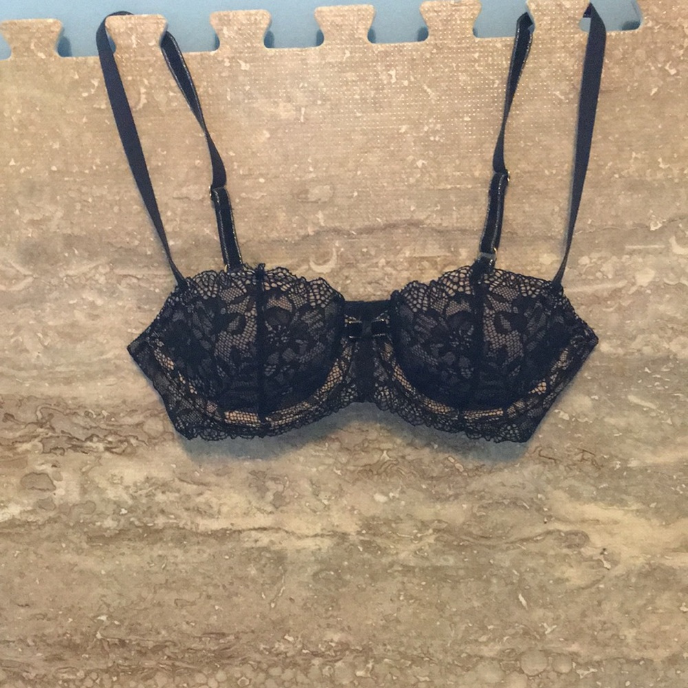 Black sexy lace 32B push-up balconette bra